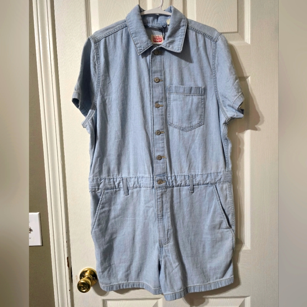 NWT Levi's Short-Sleeve Heritage Romper, Light Wash Denim, Relaxed, Sz Large. - Picture 2 of 16